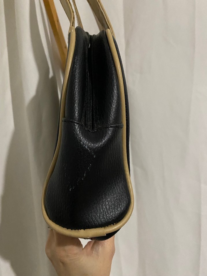 Bej Detaylı Siyah Deri Vintage Çanta - Görsel 3