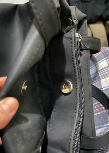 Sade Siyah Paraşüt Kumaş Omuz Çantası - Görsel 5