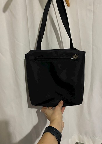 Sade Siyah Paraşüt Kumaş Omuz Çantası - Görsel 2