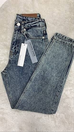 Mom Jean