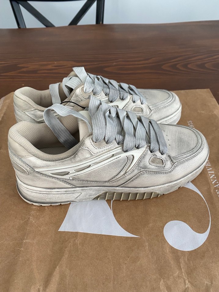 Beyaz Gri Platformlu Eskitme Detaylı Erkek Spor Ayakkabı - Görsel 3