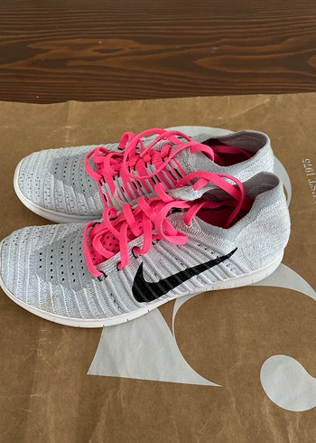 Nike Pembe Bağcıklı Gri Kadın Spor Ayakkabı - Görsel 3