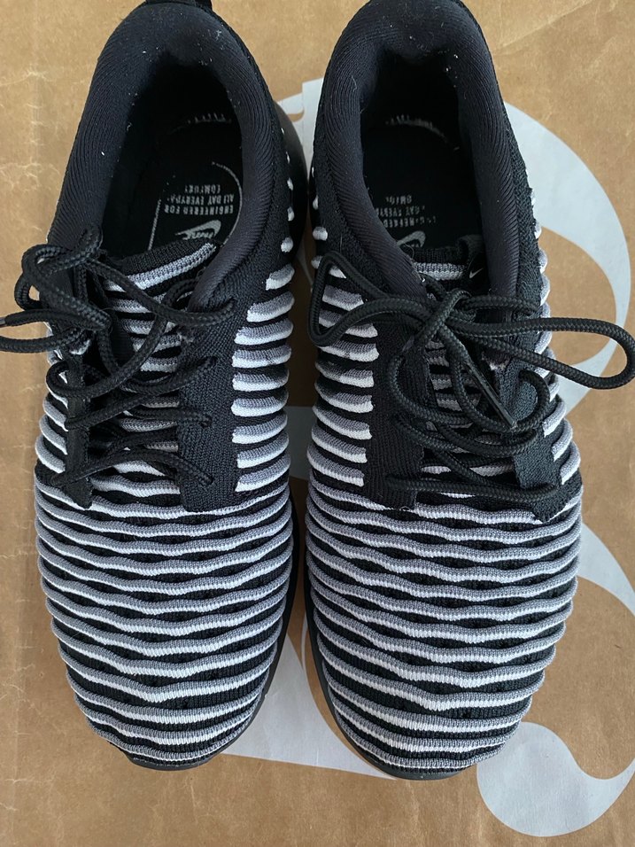 Nike Zebra Desenli Kadın Spor Ayakkabı - Görsel 3