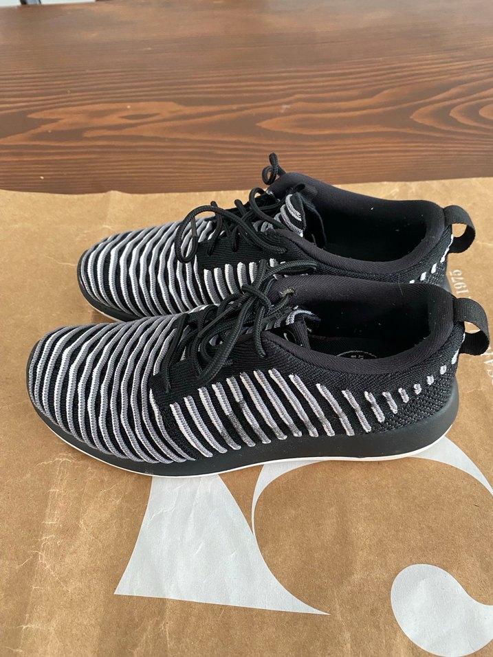 Nike Zebra Desenli Kadın Spor Ayakkabı - Görsel 4