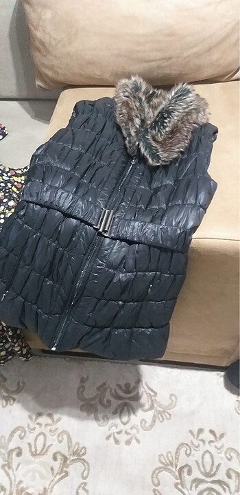 Mavi suni kürklü şişme yelek