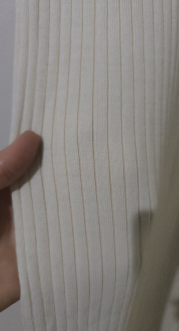 Bej V Yaka Pilili Uzun Elbise - Görsel 4