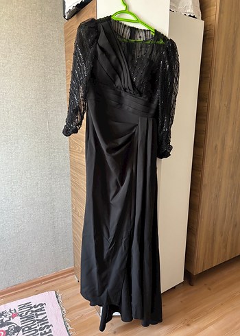 Siyah Uzun Kollu Gotik Kadın Abiye Elbise