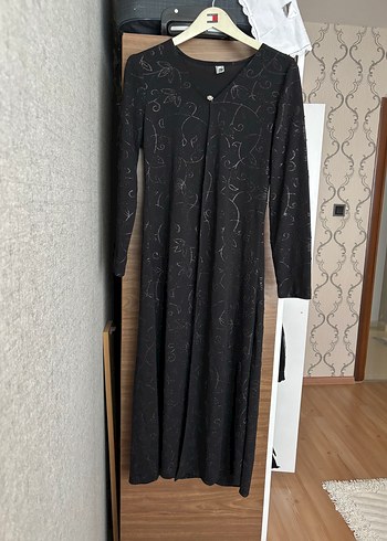 Düğmeli Siyah Uzun Kollu Tesettür Hırka