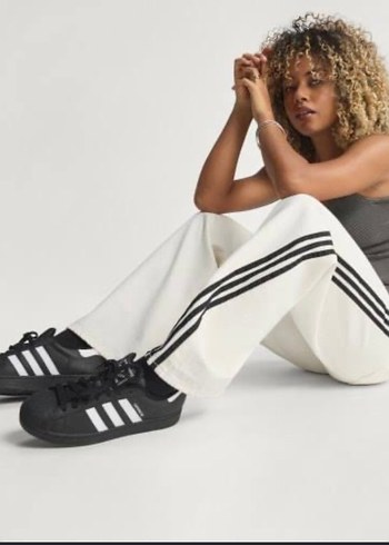 Adidas Siyah Cizgili Beyaz Yuksek Bel Pantolon