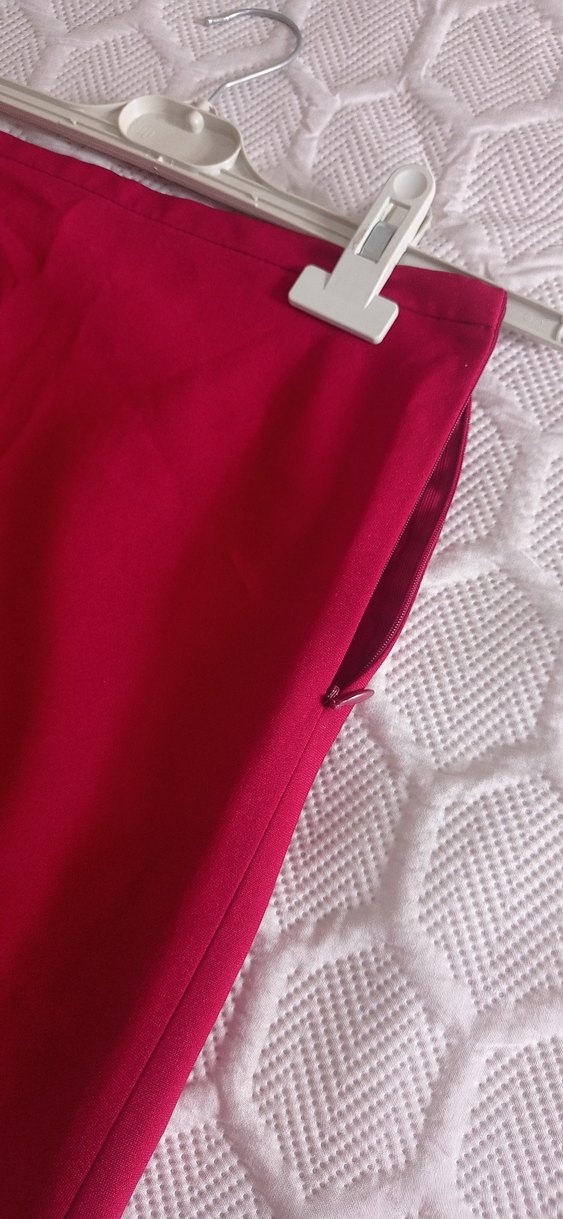 Kırmızı Saten Midi etek - Görsel 2