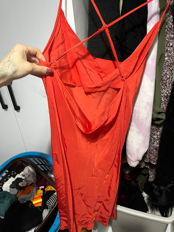 Parlak Kırmızı Midi İnce Askılı Elbise - Görsel 3