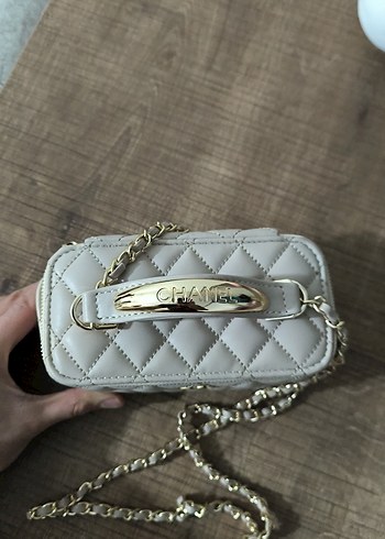 Zincir Detaylı Beyaz Deri Kadın Çanta - Görsel 2