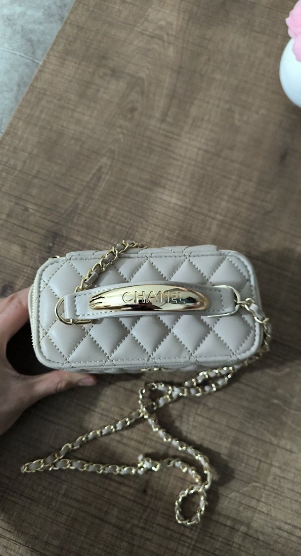 Zincir Detaylı Beyaz Deri Kadın Çanta - Görsel 2