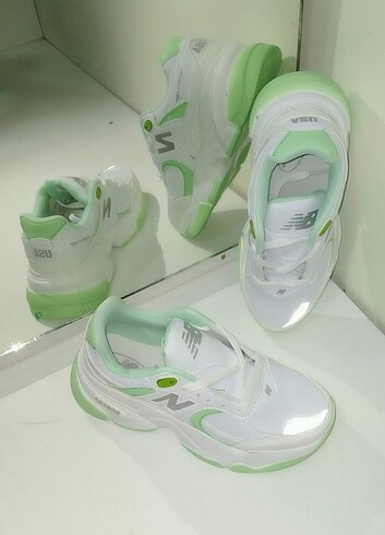 New Balance Bayan Spor Ayakkabı