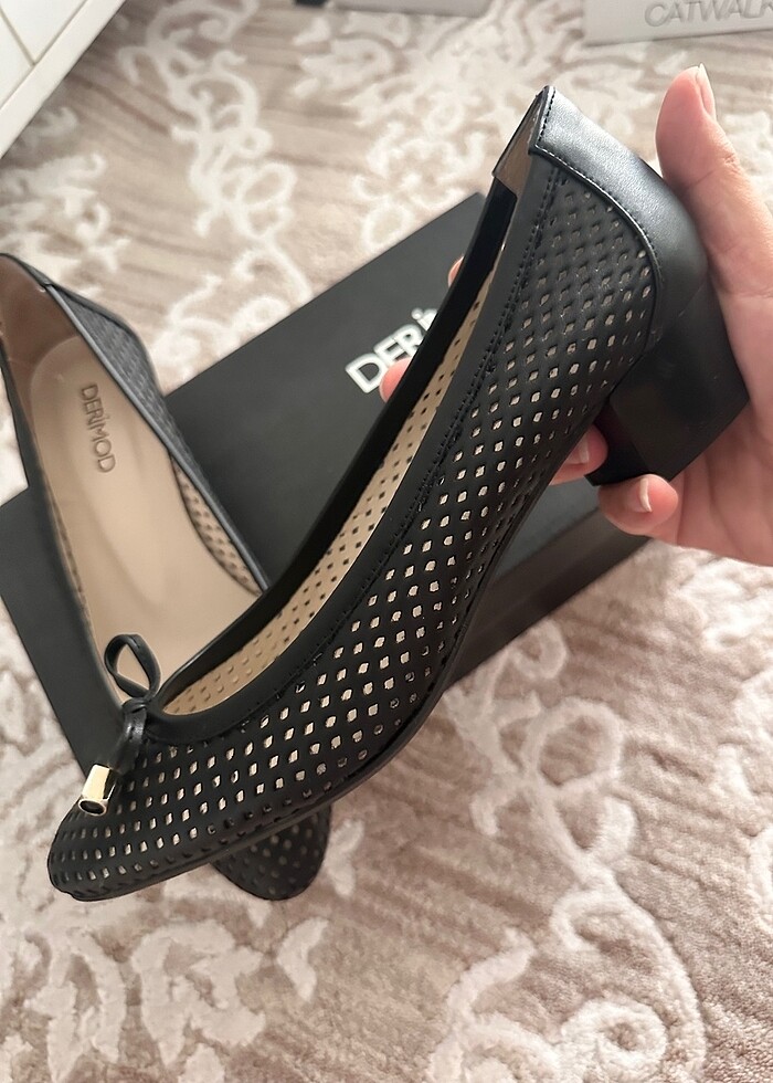 Derimod 39 no Kadın ayakkabı çok çok iyi durumda yeni diyebiliri - Görsel 2