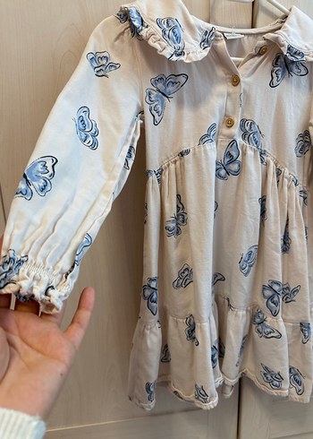 Kelebek Baskılı Bej Kız Elbisesi - Görsel 5