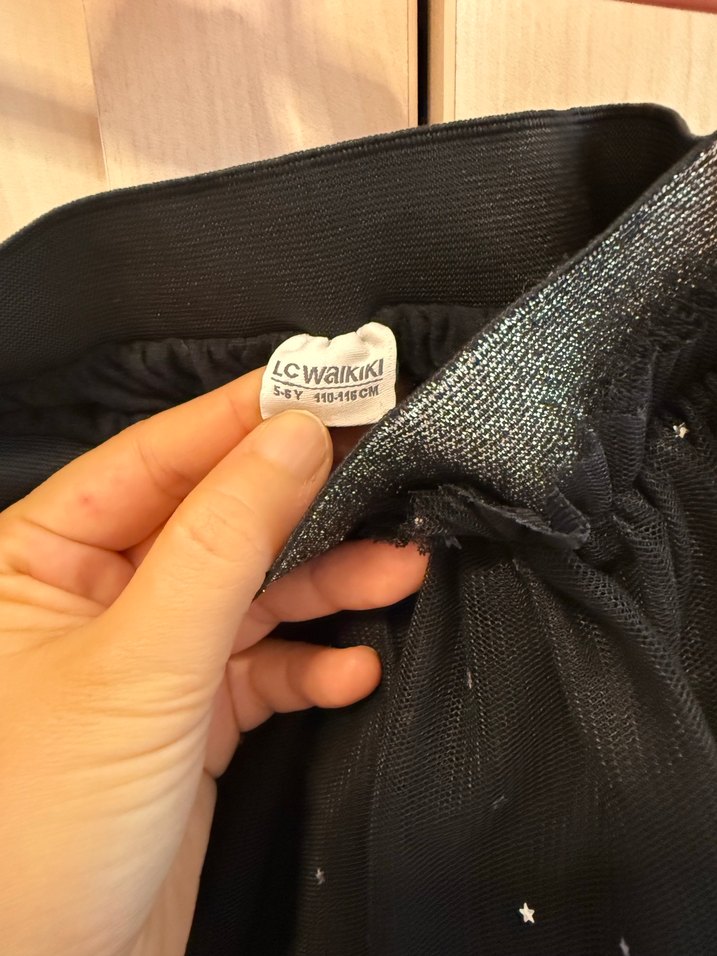 Hiç kullanılmadı Kız Çocuk Siyah Parlak Görünümlü Etek - Görsel 2