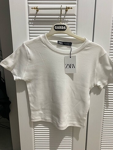 Zara Crop