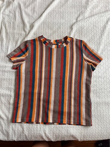 BERSHKA tshirt