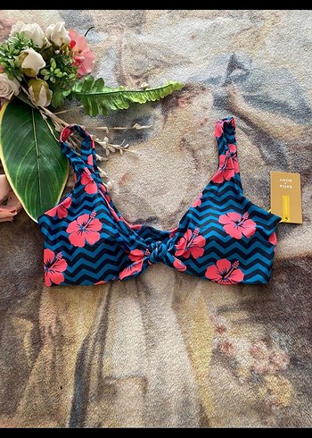 Çiçek Desenli Bağlamalı Bohem Bikini Üstü