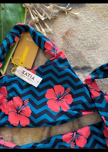 xl Beden çeşitli Renk Çiçek Desenli Bağlamalı Bohem Bikini Üstü