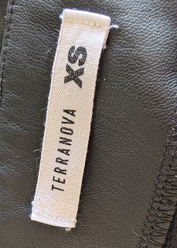 Siyah deri şort etek - Görsel 3