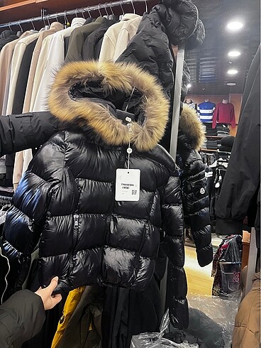 Moncler kadın mont