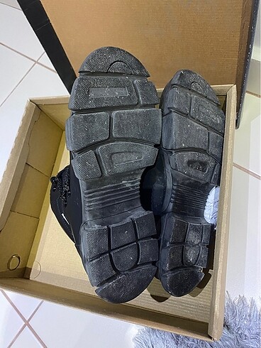 Siyah bot - Görsel 3