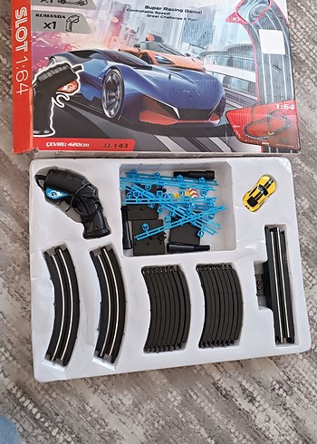 Beden Siyah 1:64 Ölçek Yarış Pisti Model Seti slot racing araba pilli