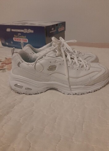 39,5 Beden Orijinal skechers hiç giyilmemis