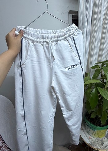 Prada Beyaz Rahat Esofman Alti