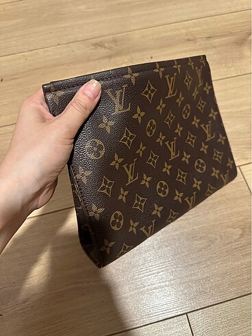 Louis Vuitton Louis vuitton clutch