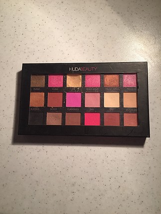 Huda Beauty HUDA BEAUTY FAR PALETİ