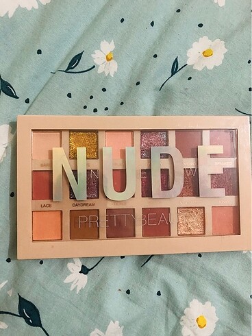 Nude far paleti