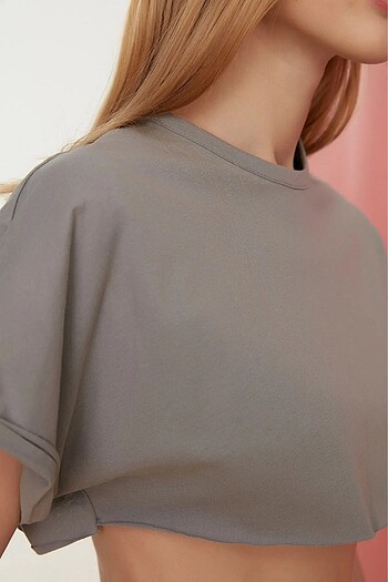 Trendyol & Milla Gri crop bluz