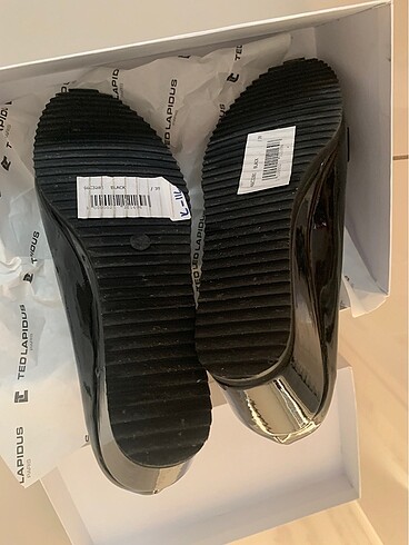 39 Beden siyah Renk Ted Lapıdus marka rugan ayakkabı