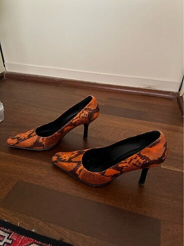 38 Beden Carvela kışlık Stiletto