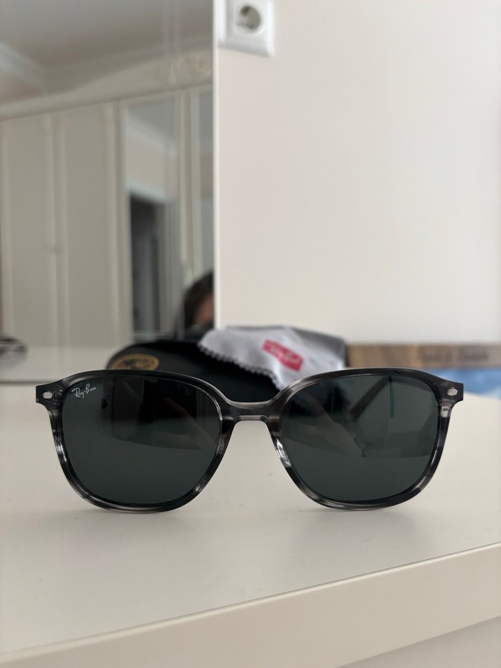 Ray-Ban Gri Klasik bay bayan Güneş Gözlüğü - Görsel 5