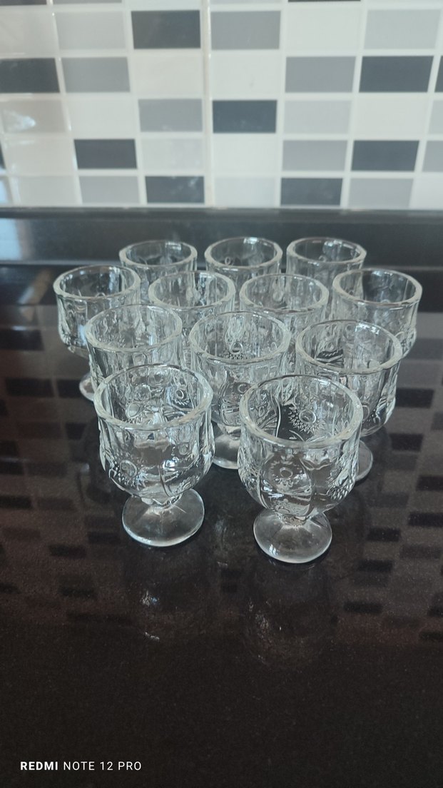 Kahve yanı Ayaklı İşlemeli Cam Bardak Seti - Görsel 2