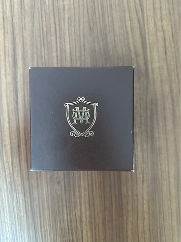 Massimo Dutti Massimo Dutti saat