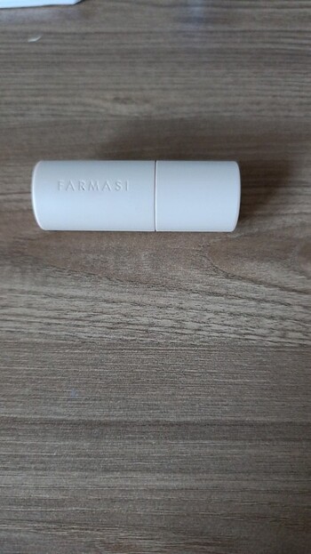 Farmasi stick allık 03 FLIRT rengi 