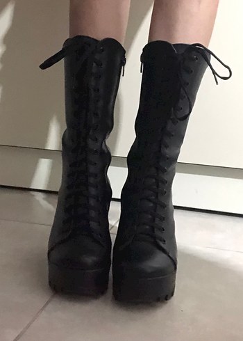 Siyah Deri Platform Topuklu Gotik Kadın Bot - Görsel 4