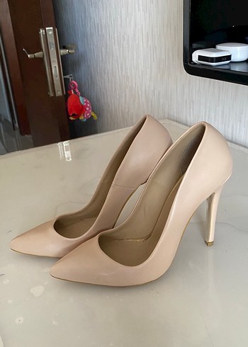 Diğer Bej Minimalist Stiletto Topuklu Kadın Ayakkabı