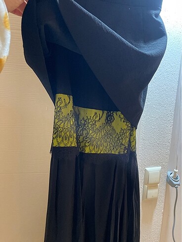 BCBG Maxazria BCBG Max siyah şifon etekli abiye
