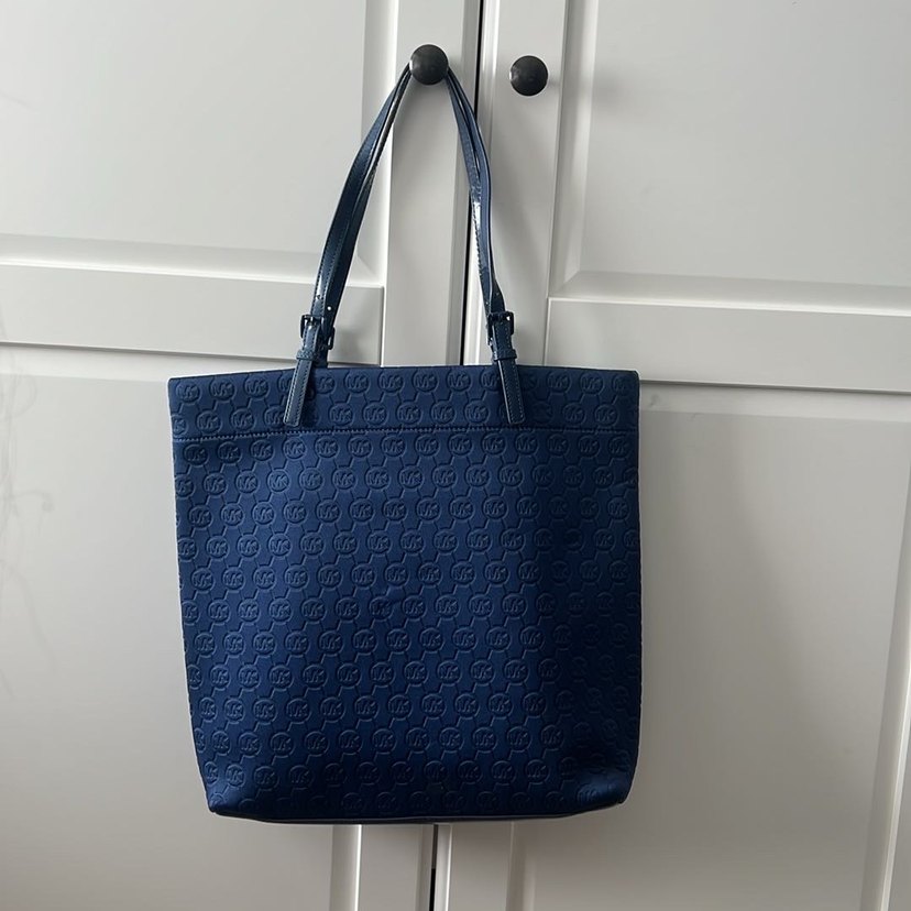 MICHAEL KORS DALGIÇ KUMAŞ ÇANTA - Görsel 2