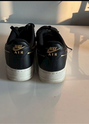 Nike Air Force 1 Siyah Bağcıklı Spor Kadın Sneakers - Görsel 5