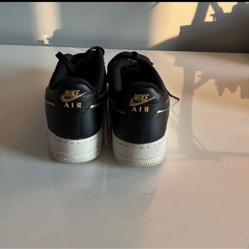 Nike Air Force 1 Siyah Bağcıklı Spor Kadın Sneakers - Görsel 5