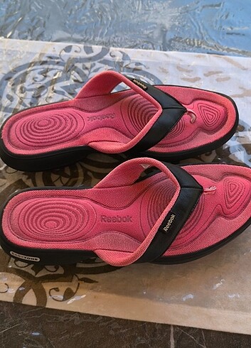 ORJİNAL REEBOK KADIN TERLİK