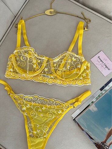 universal Beden Sarı İşleme Detaylı Balenli Sütyen Tanga Set