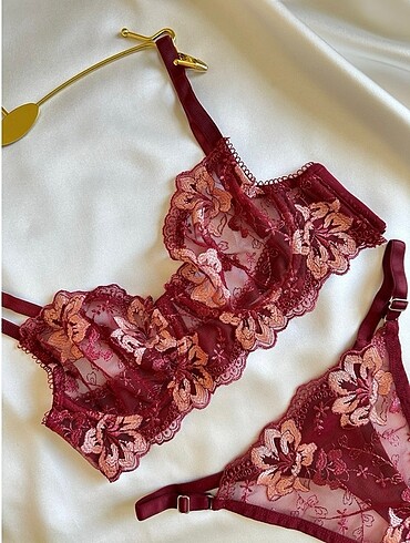 Bordo Çiçek Detaylı Sütyen Tanga Set